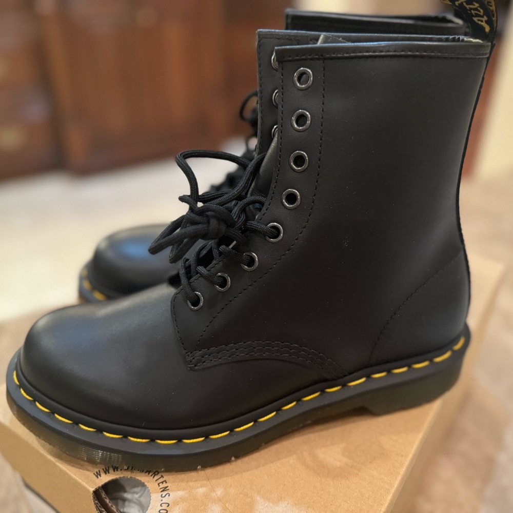 Dr Martin Airwair size 8